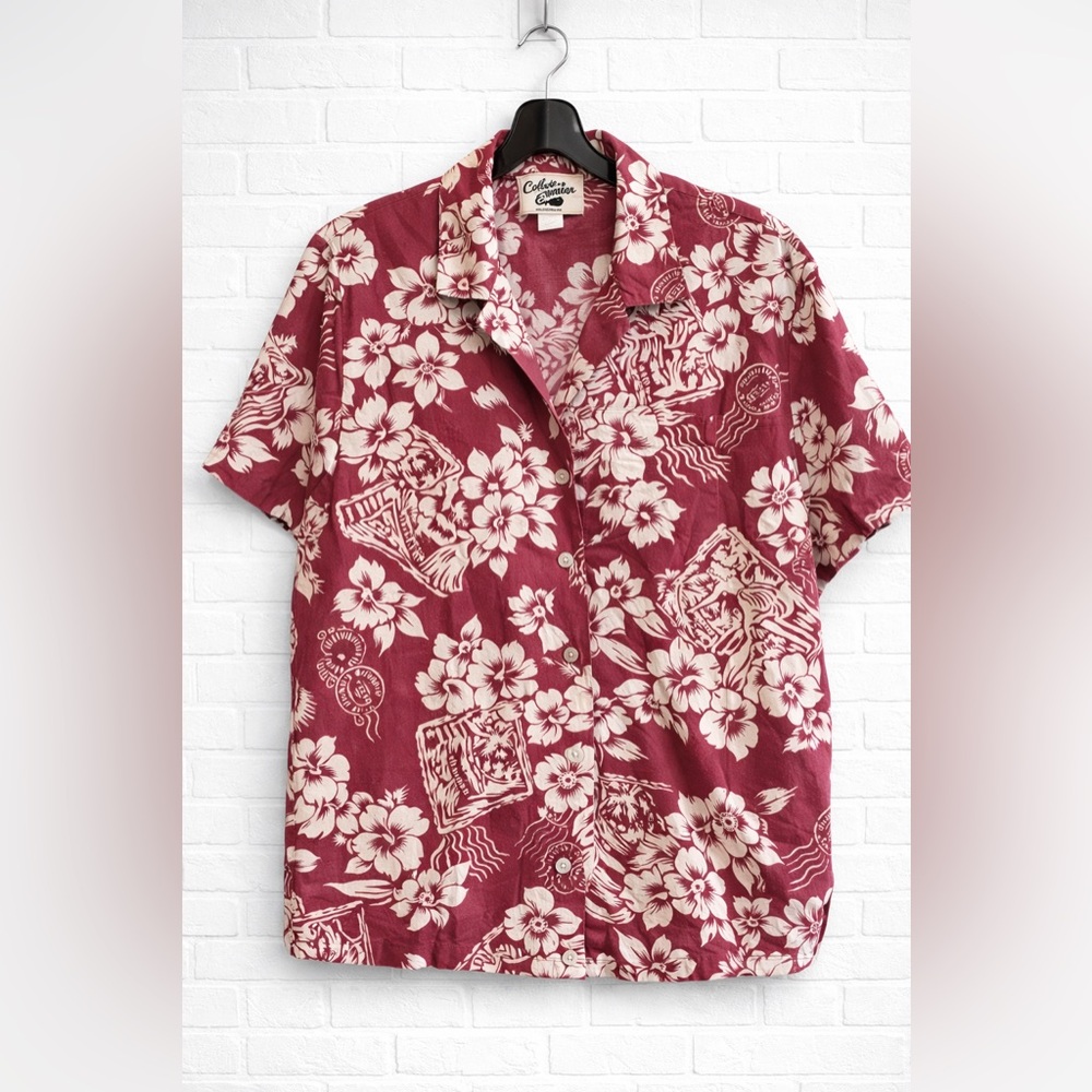 Hilo Hattie Hawaiian Shirt Size Small Red Floral Button Up Made in Hawaii VTG